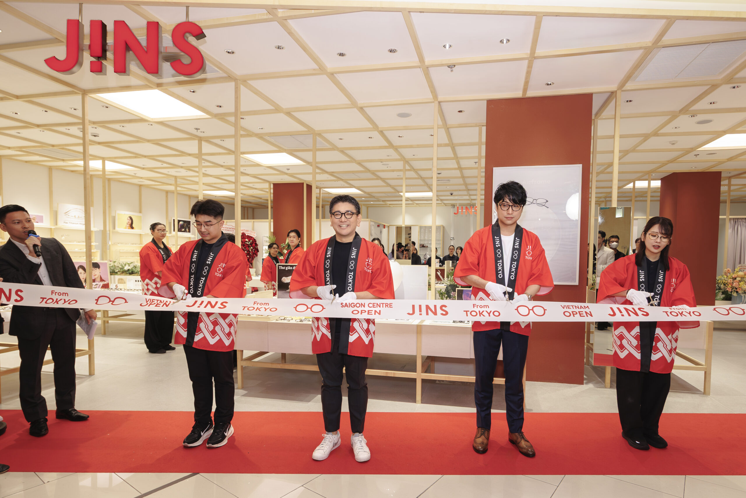 JINS - mắt kính Nhật Bản - Saigon Centre - Magnify Life - Shakkan-hō - chigaidana - kính thời trang - phụ kiện - luxuo 11