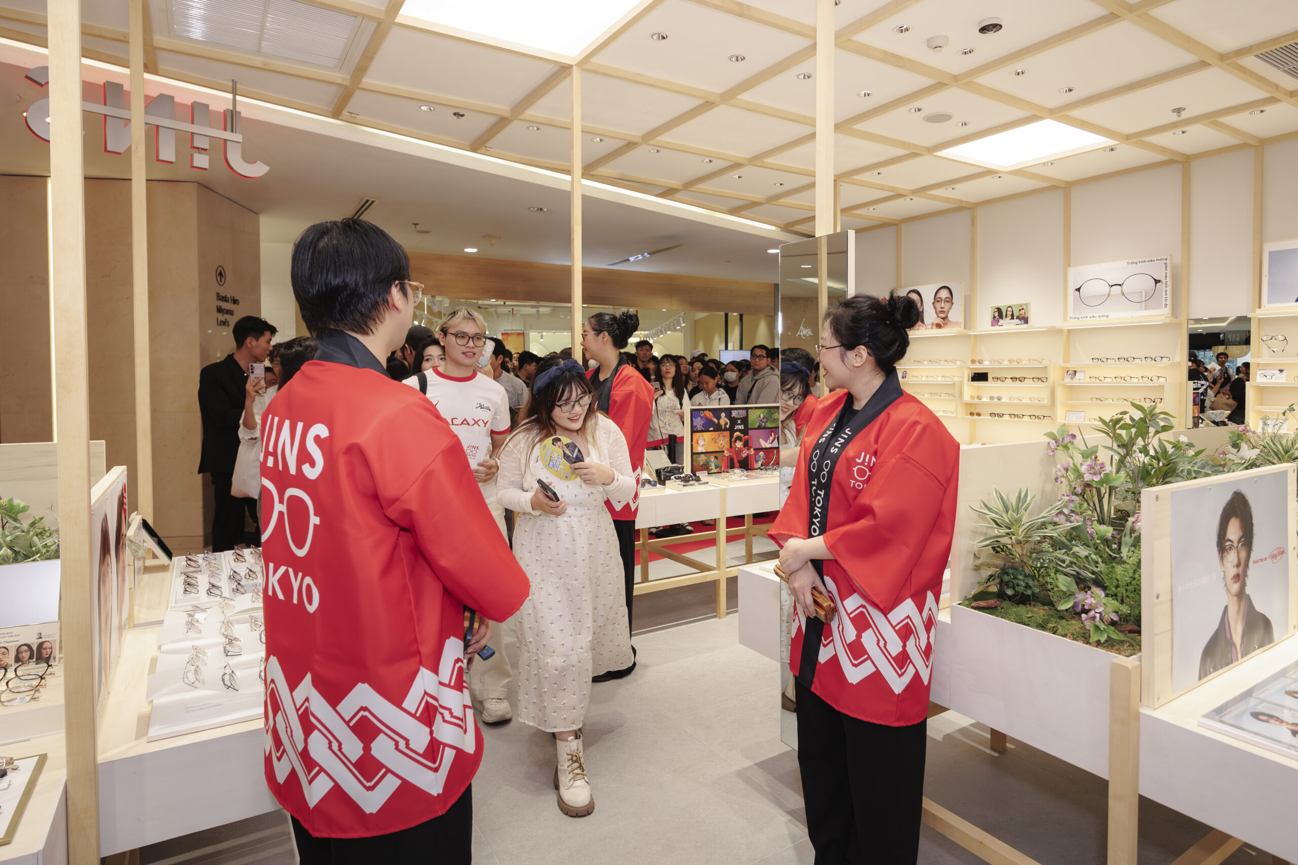 JINS - mắt kính Nhật Bản - Saigon Centre - Magnify Life - Shakkan-hō - chigaidana - kính thời trang - phụ kiện - luxuo 12