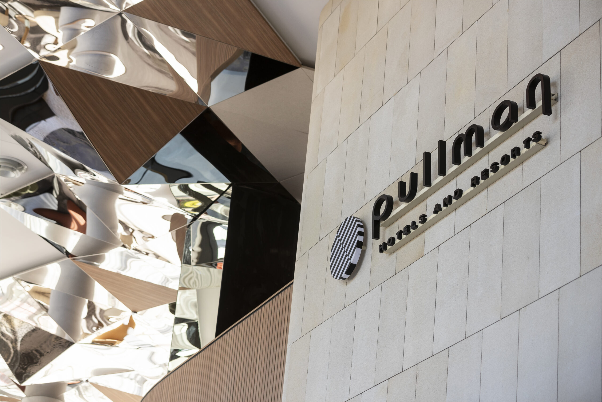 Pullman Sydney Penrith - khách sạn 5 sao - Western Sydney - trải nghiệm lưu trú sang trọng - luxuo 8