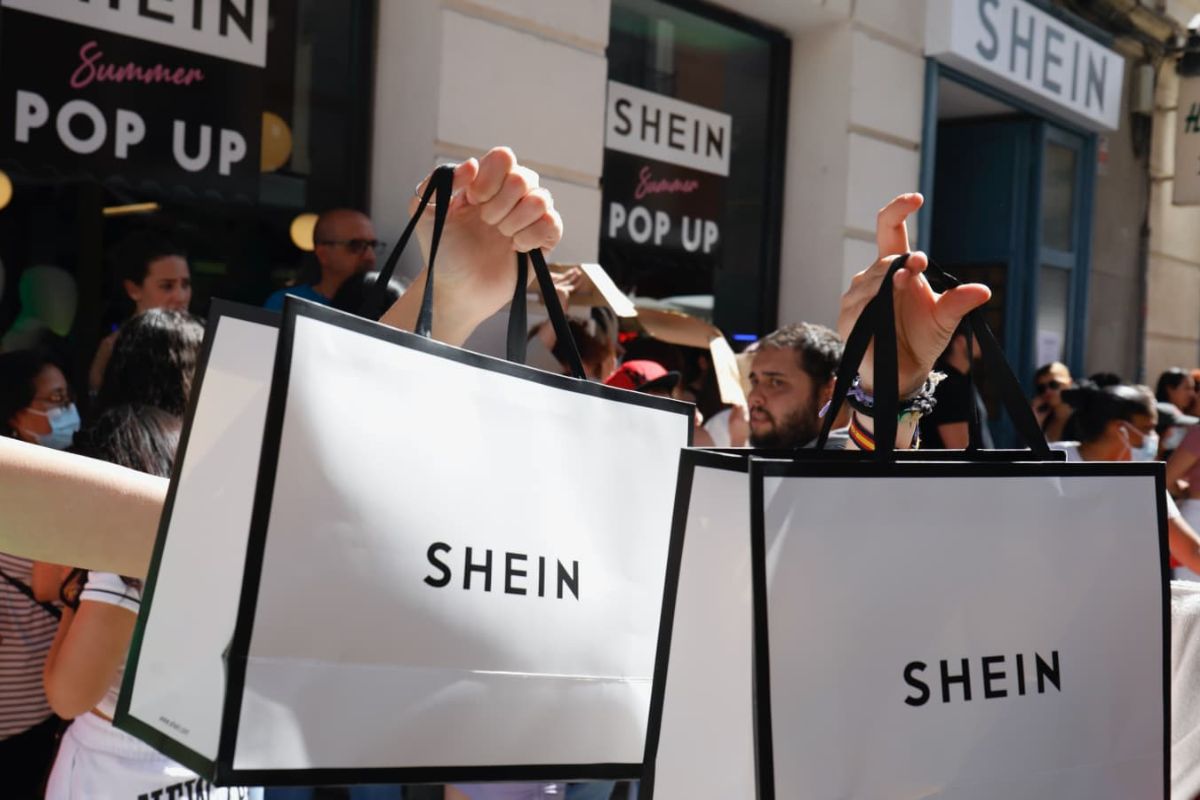 Shein - thời trang nhanh - chuỗi cung ứng - thương mại điện tử - tiêu dùng quá mức - luxuo 3