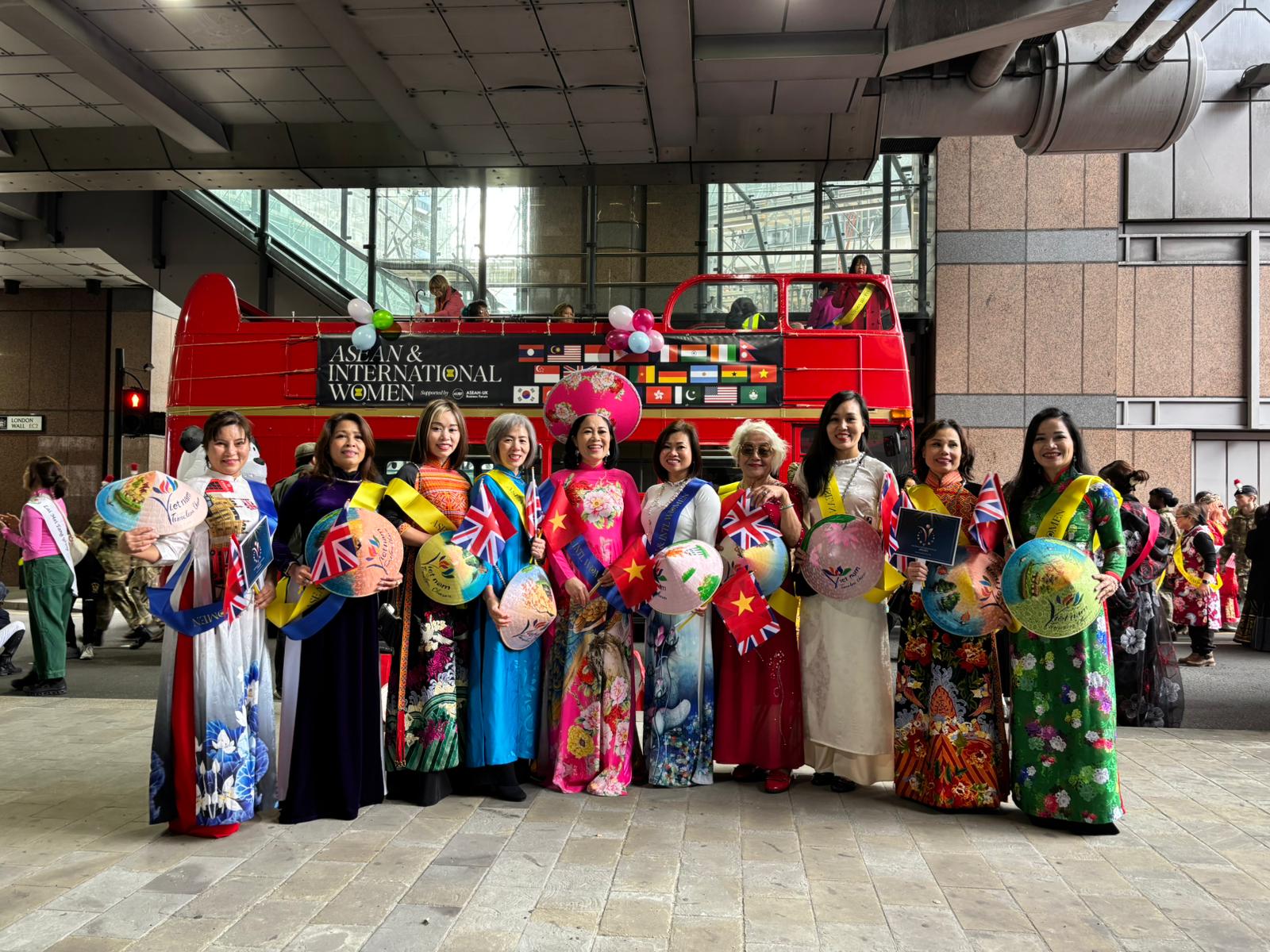 Vietnam International Awards 2025 - Giải Thưởng Quốc Tế Việt Nam - VIAwards - lễ trao giải - luxuo 11