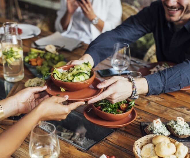 protein thực vật - dinh dưỡng thuần chay - thực phẩm giàu đạm - chăm sóc sức khỏe - lối sống lành mạnh - luxuo fea