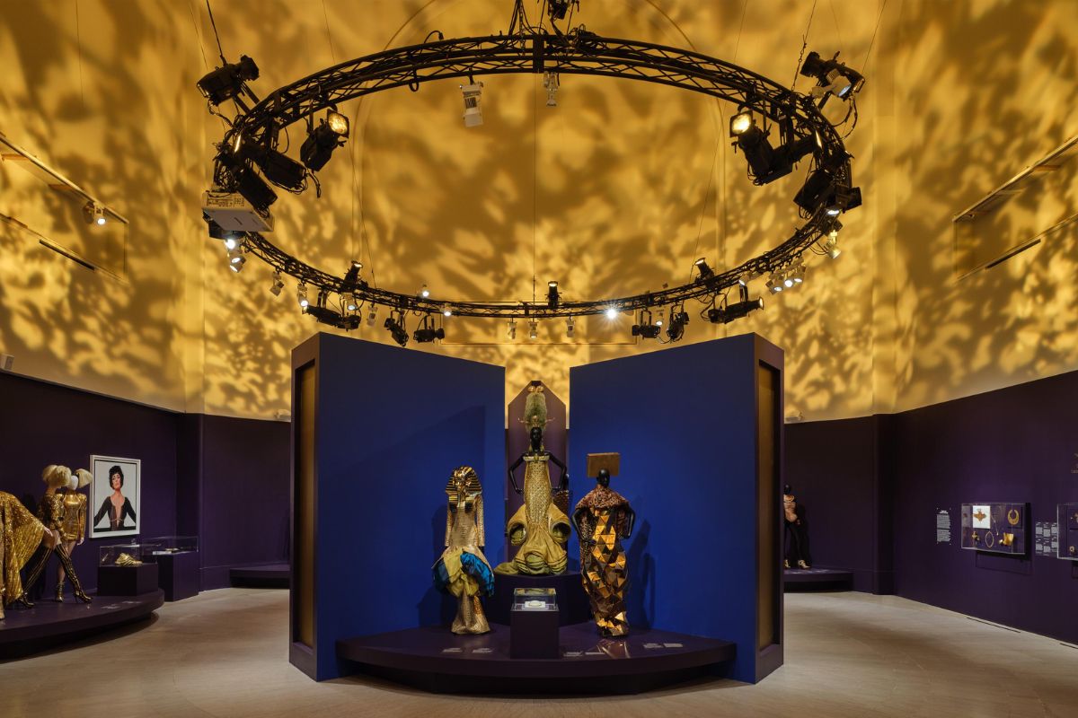 thời trang xa xỉ - bảng màu lễ hội - Burgundy - Emerald - Gold - luxuo 14