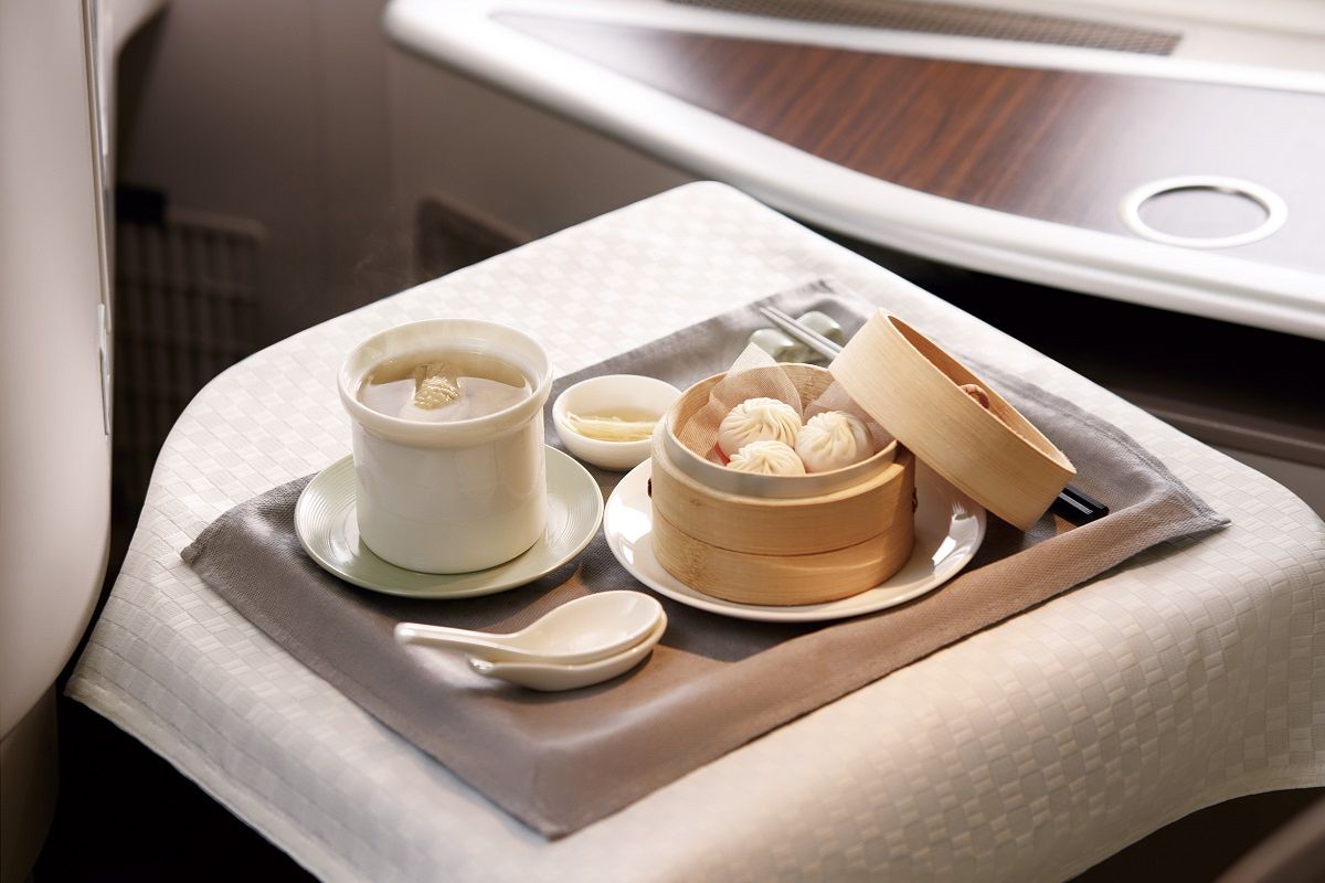 ghế hạng thương gia - khoang thương gia - dịch vụ hàng không cao cấp - trải nghiệm bay sang trọng - luxuo 16