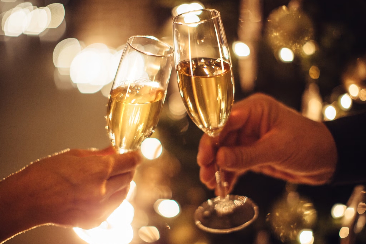 thưởng thức rượu - trải nghiệm vị giác - nghệ thuật uống rượu - luxuo fea