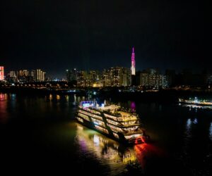 LUXUO ASIA AWARDS 2025 - Vietnam Legacy Arise - REVER Cruise - du thuyền ẩm thực cao cấp - Best Luxury Cruise Of The Year - Luxurious Lifestyle 5