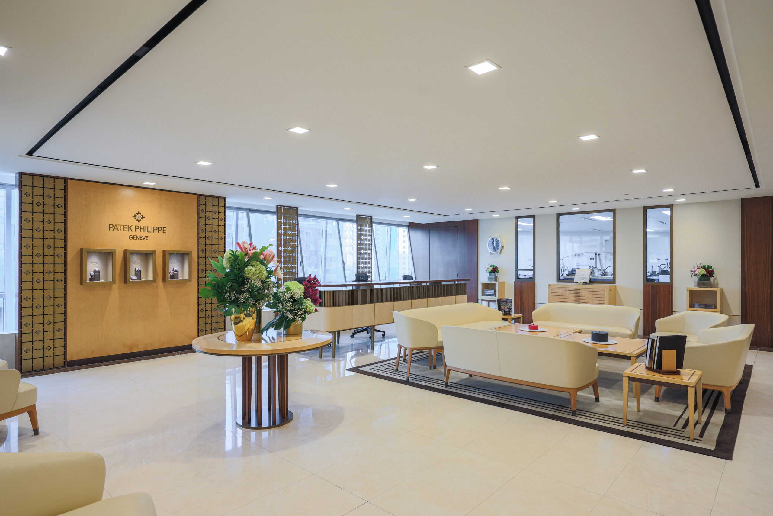 Patek Philippe - Trung tâm Dịch vụ Patek Philippe - phục chế đồng hồ - phụ kiện cao cấp - luxuo 2