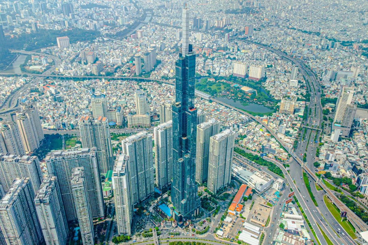 Savills - bất động sản toàn cầu 2026 - luxuo fea