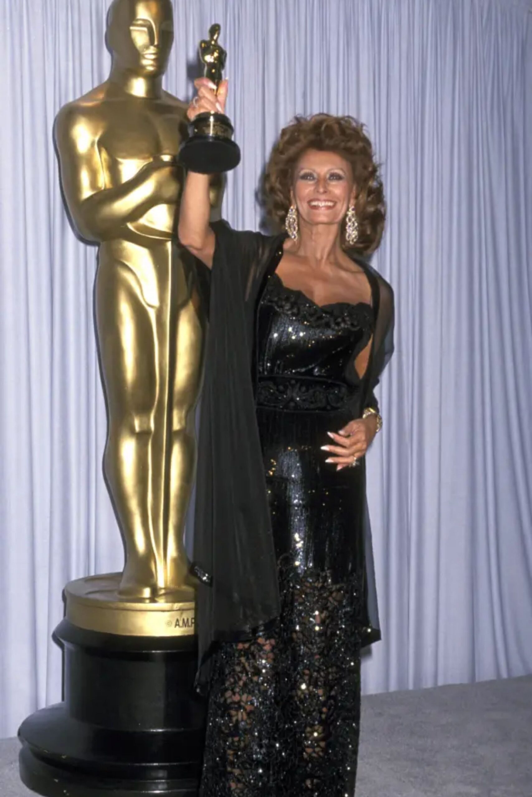 Valentino Garavani - haute couture - ông hoàng váy đỏ - nhà mốt Valentino - thời trang Ý - luxuo 12