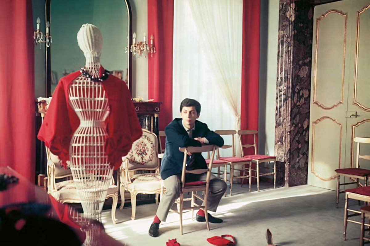 Valentino Garavani - haute couture - ông hoàng váy đỏ - nhà mốt Valentino - thời trang Ý - luxuo 5