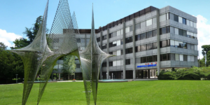 Swatch Group: Bản lĩnh của “người khổng lồ” giữa những biến số toàn cầu