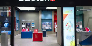 Swatch khai trương cửa hàng đầu tiên ở Hà Nội