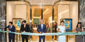 Tiffany & Co. khai trương cửa hàng được tái thiết kế tại ION Orchard – trung tâm mua sắm biểu tượng của Singapore
