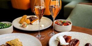 Giải mã ngôn ngữ thầm lặng trên bàn tiệc Fine Dining