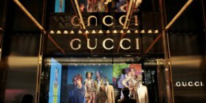 Gucci giảm giá, nhưng người tiêu dùng liệu có quay lại?